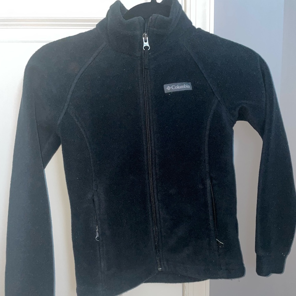 Girls Columbia Zip Sweater. Can be worn inside a coat as additional layer.